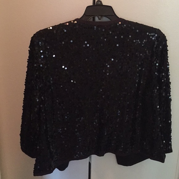 FUN Sequined, 3/4 sleeved Cardigan - Picture 2 of 4